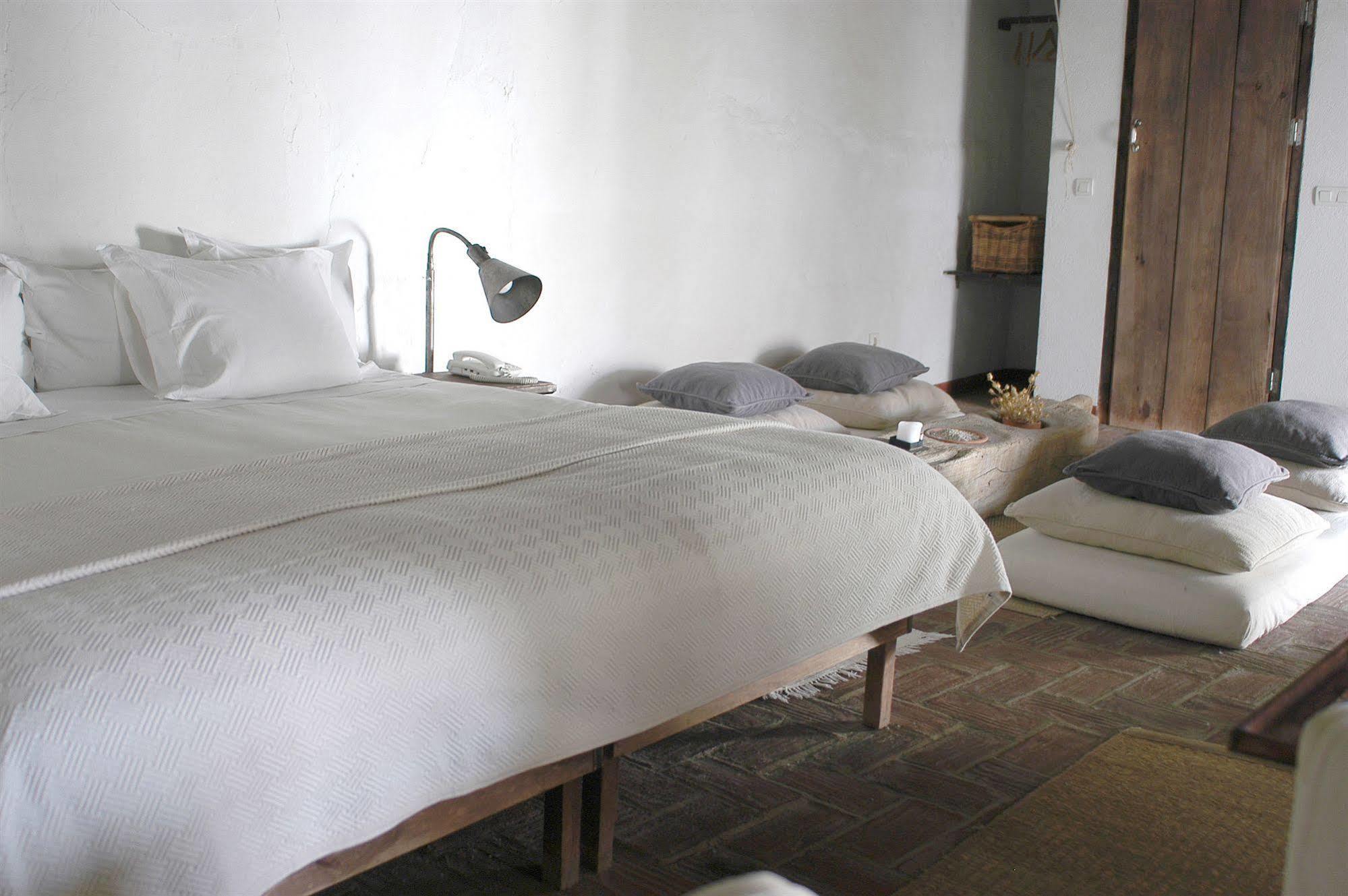 Hospederia Convento De La Parra, 06176 (Adults Only) Hotel La Parra  Eksteriør billede